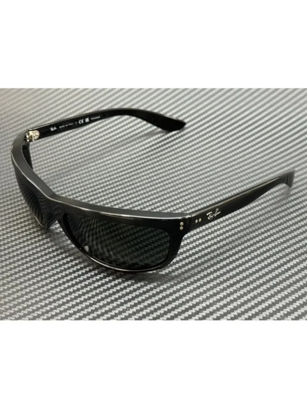 New Ray-Ban Men Black Sunglasses 62-19-135